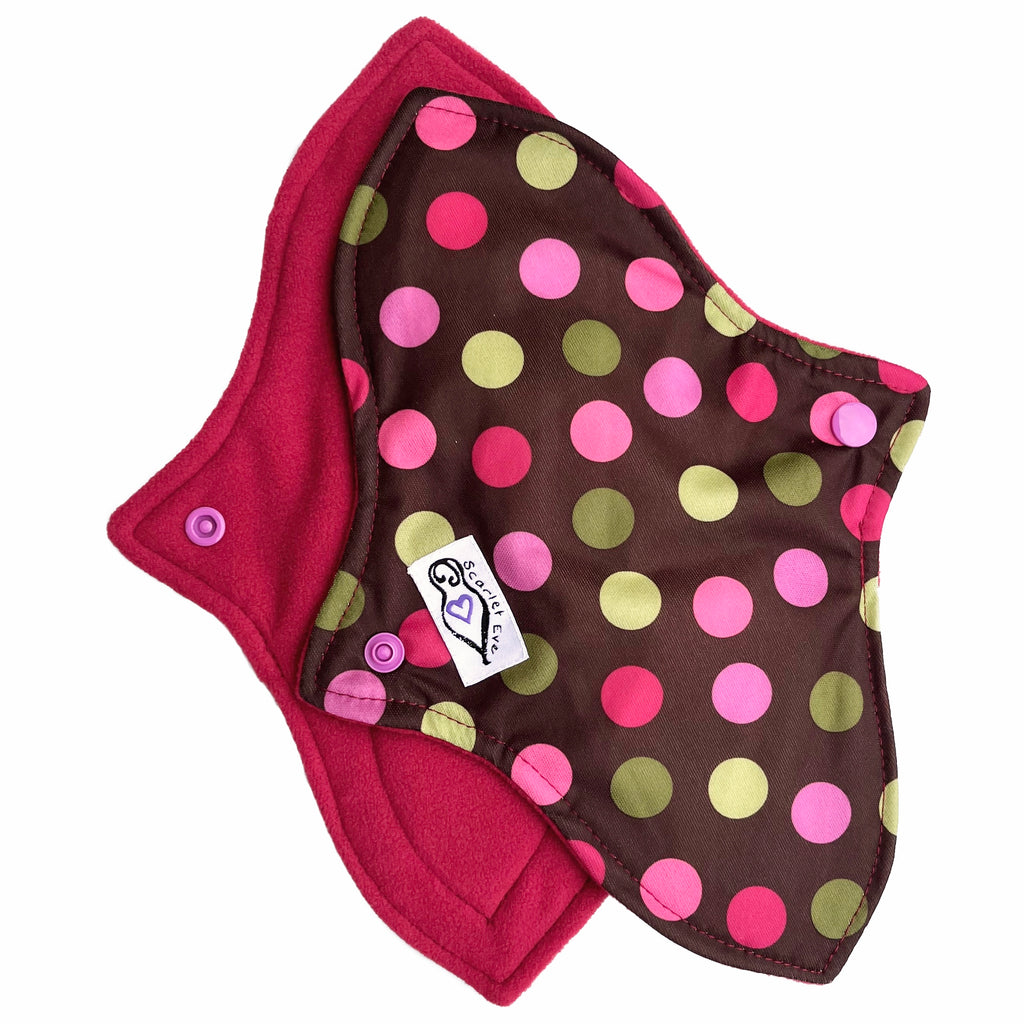 Choc Berry Dot Curvy Pad